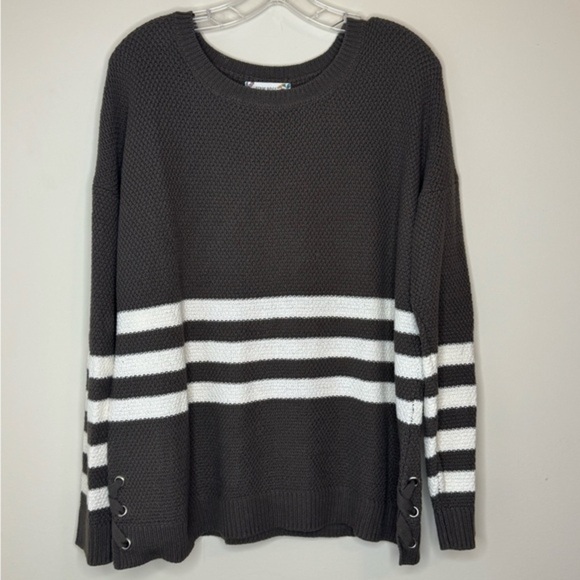 Pink Rose Sweaters - Pink Rose Women’s Gray striped Pullover Sweater Size XL